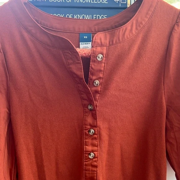 Old Navy Rust Button-Front Puff Sleeve Fall Blouse XSmall - Picture 3 of 8